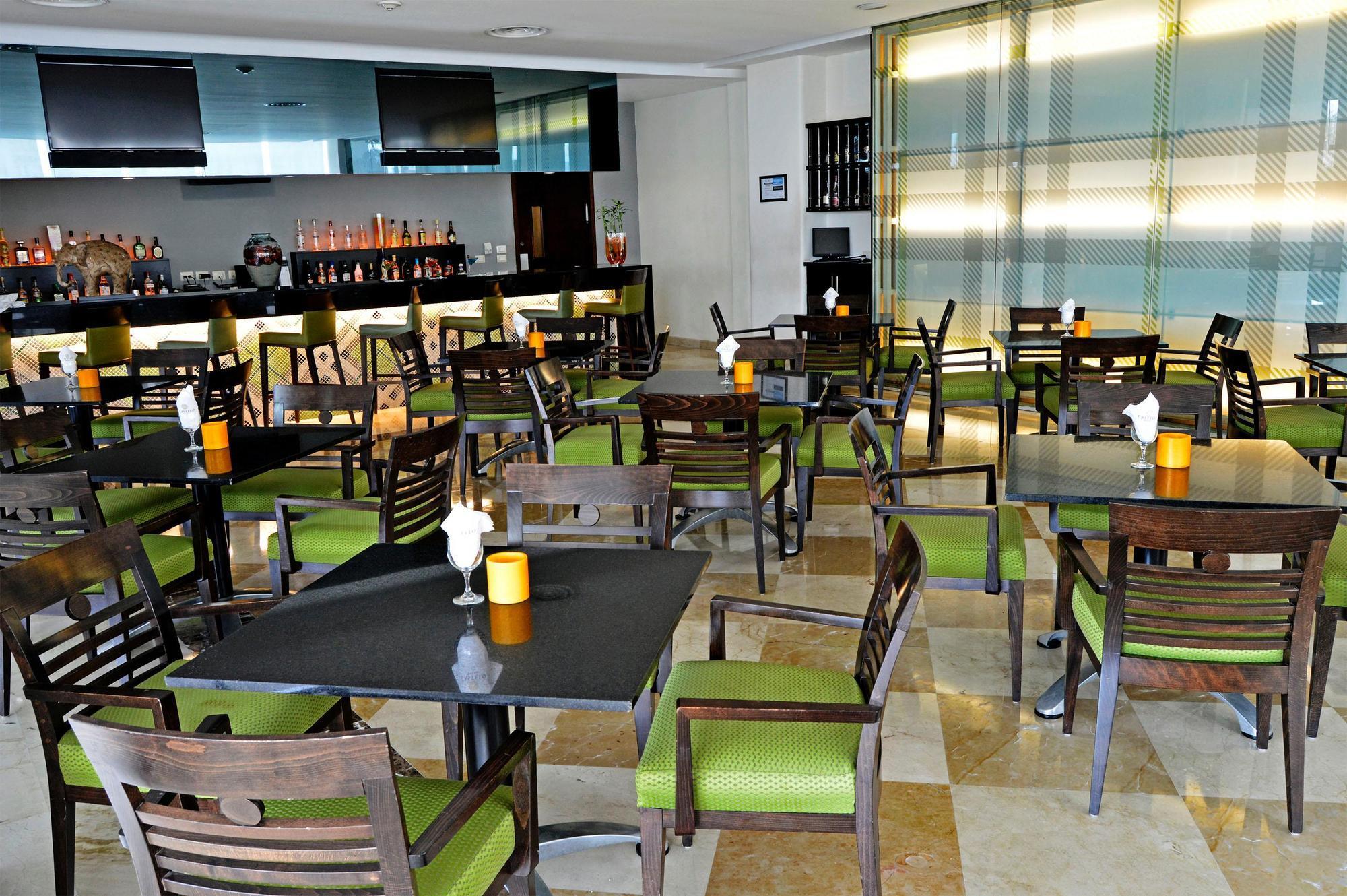 Ramada Plaza By Wyndham Veracruz Boca Del Rio Exteriör bild